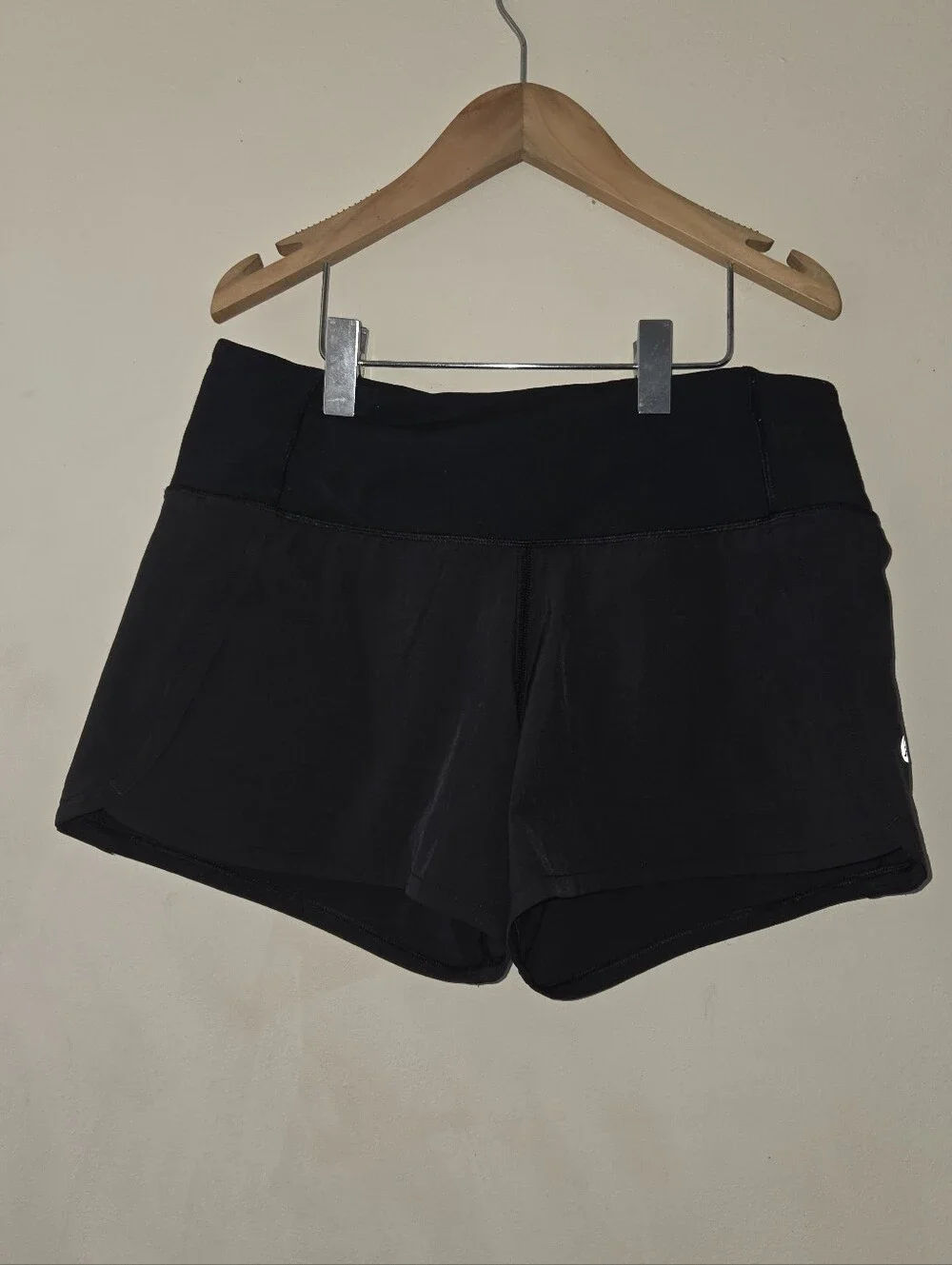 Lululemon Run Tines Short II 4" - Picture 2 of 5